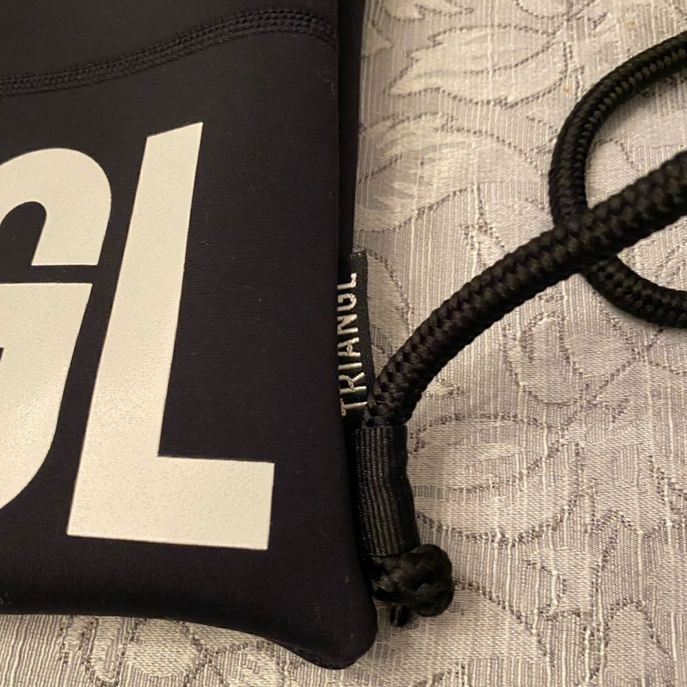 Triangl neoprene Drawstring backpack - Picture 4 of 4